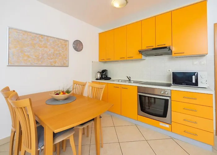 Apartments Petak * Dramalj
