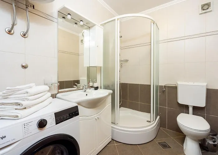 Apartments Petak Dramalj