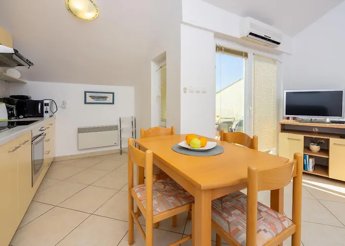 Apartments Petak * Dramalj