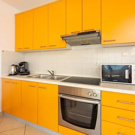 Apartments Petak * Dramalj