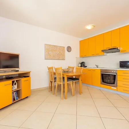 Apartment Apartments Petak Dramalj