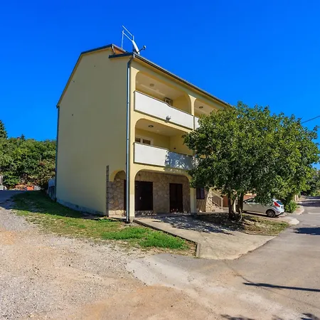 Apartments Petak Dramalj